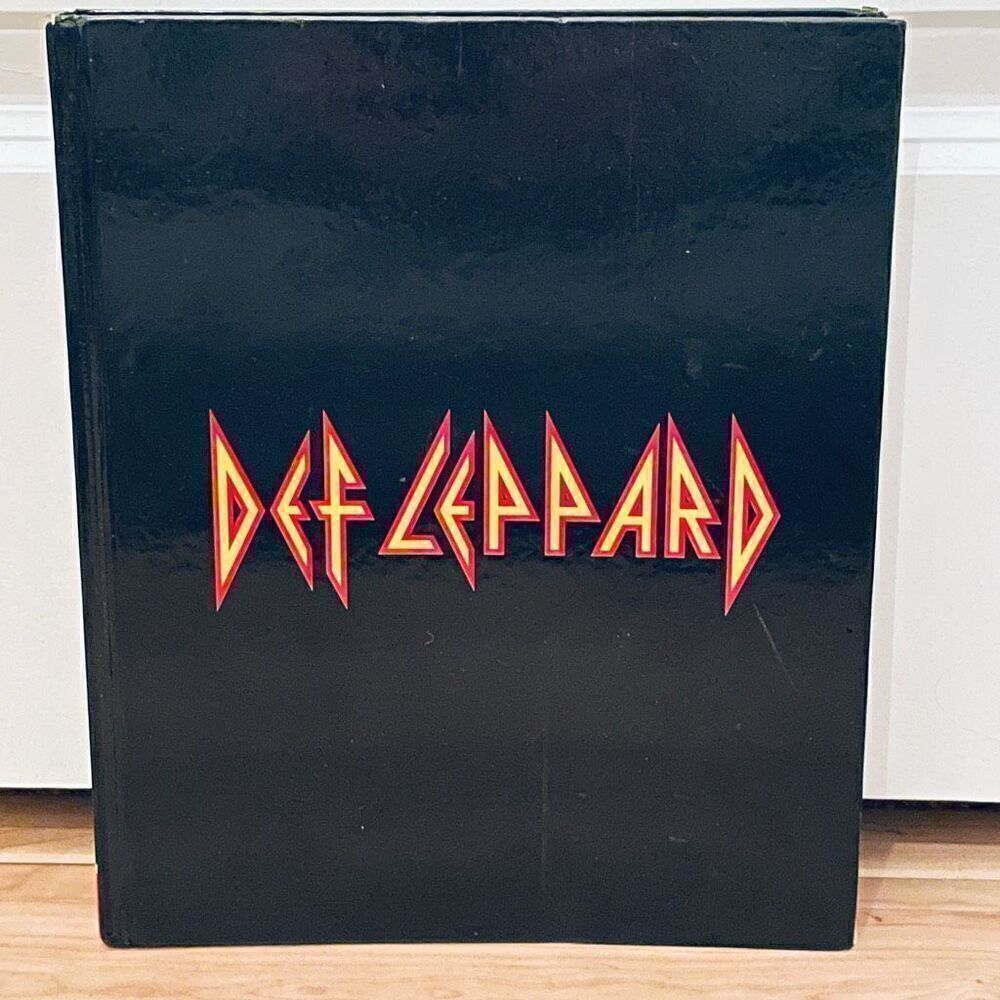 DEF LEPPARD THE DEFINITIVE VISUAL HISTORY HARD COVER BOOK